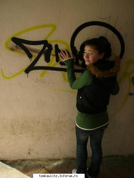 deci..cine suntem???                      