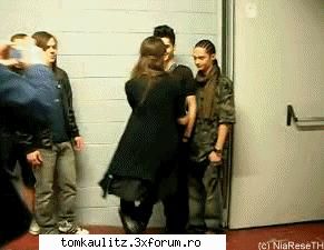 tom poze