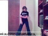 deci..cine suntem??? tricoul thhhhhhh:x grama asta ador