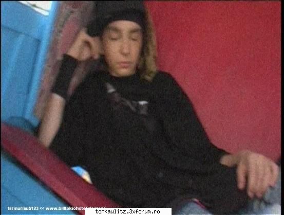 c  mash fut q el non stop eram shhi yo langa dar nu mau luat ce parere aveti despre tomy?