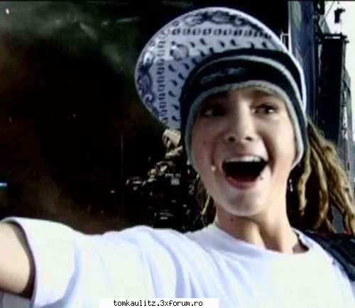 funny pics tom deci asta pare fffffff cool!!!ma rog,tom soooper cool toate pozele!!!  