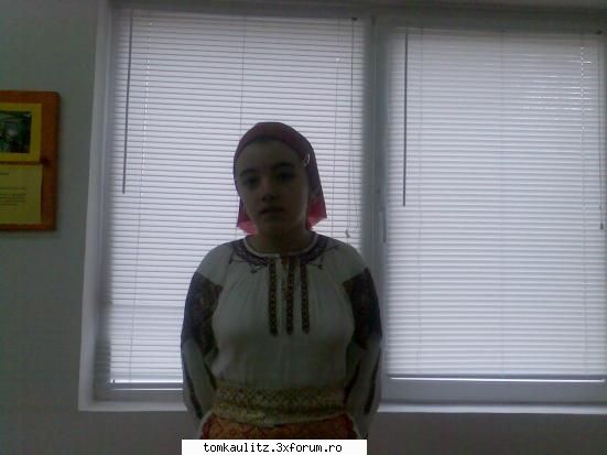 deci..cine suntem??? sunt silvia, ani sunt din tm. sunt satena ochi caprui imi place fff mult tom!
