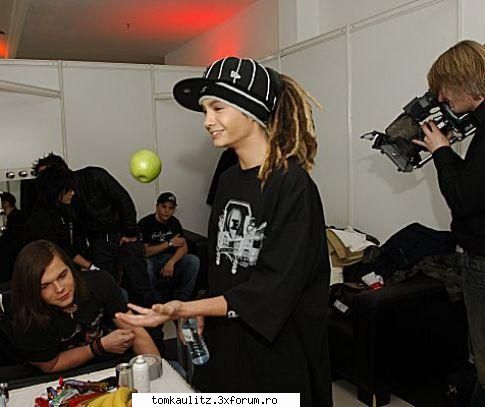 Cele mai cool poze cu Tommy...:))) - saluty......yo is noua p-aici......hai k pun shi - Tom`s Gallery