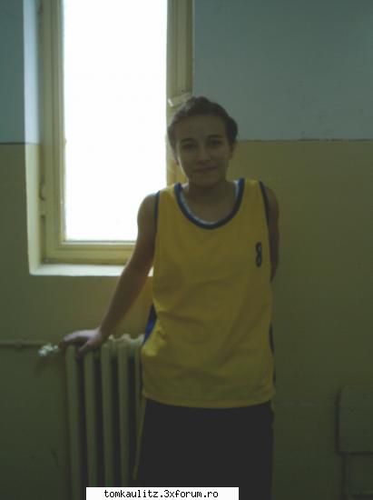 Deci..cine suntem??? - yo sunt gabytza din bucuresti am 15(neimpliniti) - Noi fetele..cine suntem???