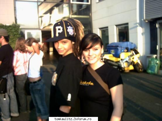 ce fete kredetzi k ii plak lui tom? - rocksa_black_rose - Ce ne place la Tom???