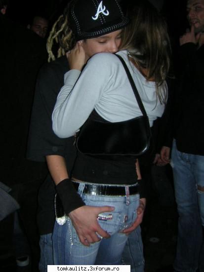 ce fete kredetzi k ii plak lui tom? - rocksa_black_rose - Ce ne place la Tom???