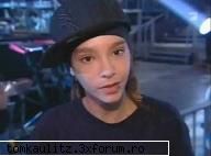 funny pics cu tom - ce scump ii in poza asta!!!!! tom ii cel mai - Tom`s Gallery
