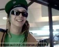 o zi cu tom !!! - o zi cu tomu?...eu cum sunt o pers fffffff - Ce ne place la Tom???