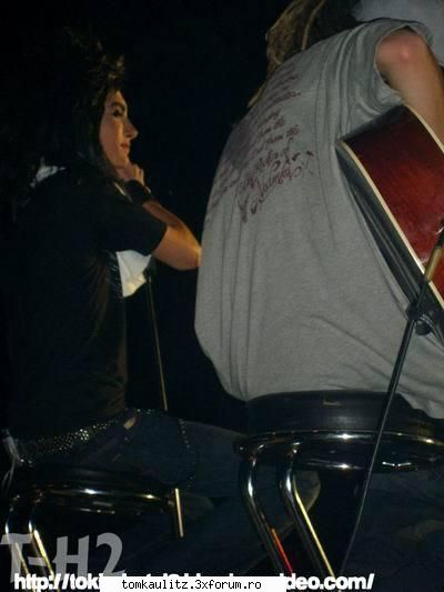 poze funny q Tom - transirat =) :) - TOKIO HOTEL SCANS & PHOTOS