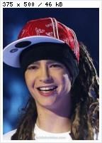 tom pe vremuri.... - se uita direct la mn.. =) (cn vrea sa vb q mn ma - TOKIO HOTEL SCANS & PHOTOS
